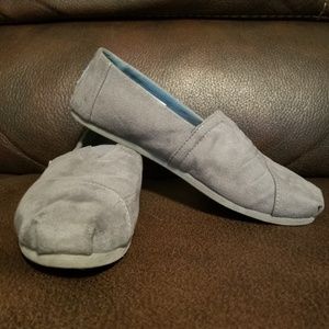 Tom's microfiber shoes size 6.5